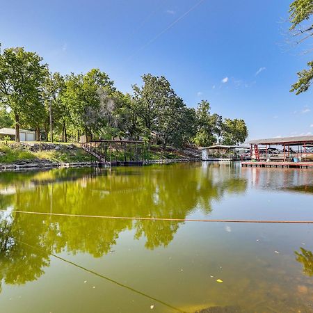 Grove Lakefront Cabin With Water And Dock Access! Exterior photo
